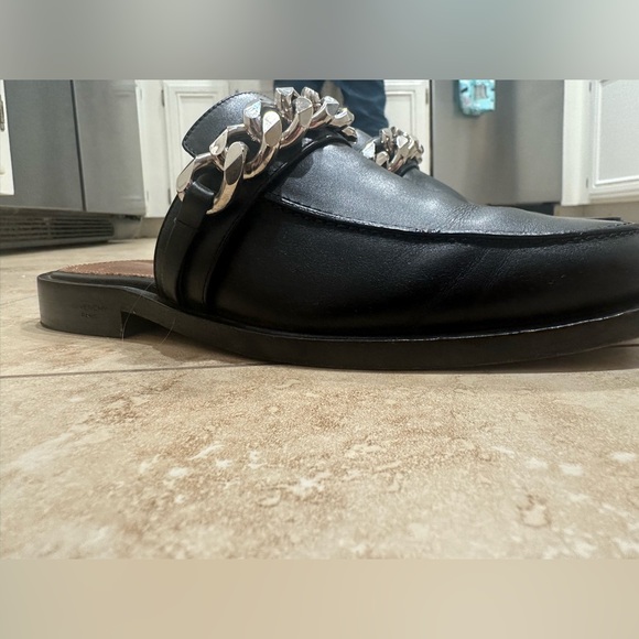 Givenchy Chain Noir Loafer in Black Leather - Picture 4 of 11